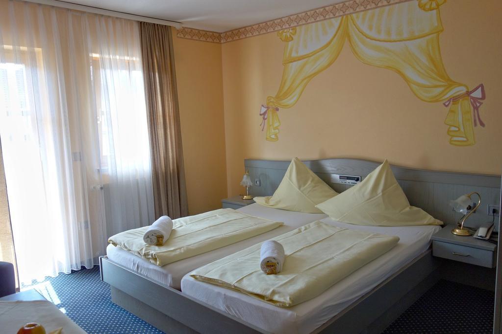 Ferienhotel Rothbacher Hof Bodenmais Rum bild